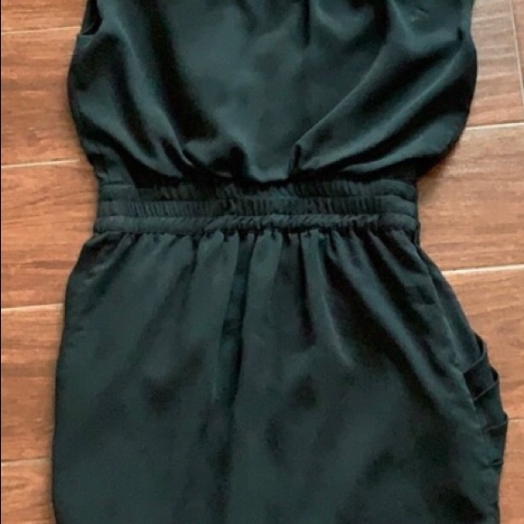 Guess black zip up dress. - Picture 3 of 6